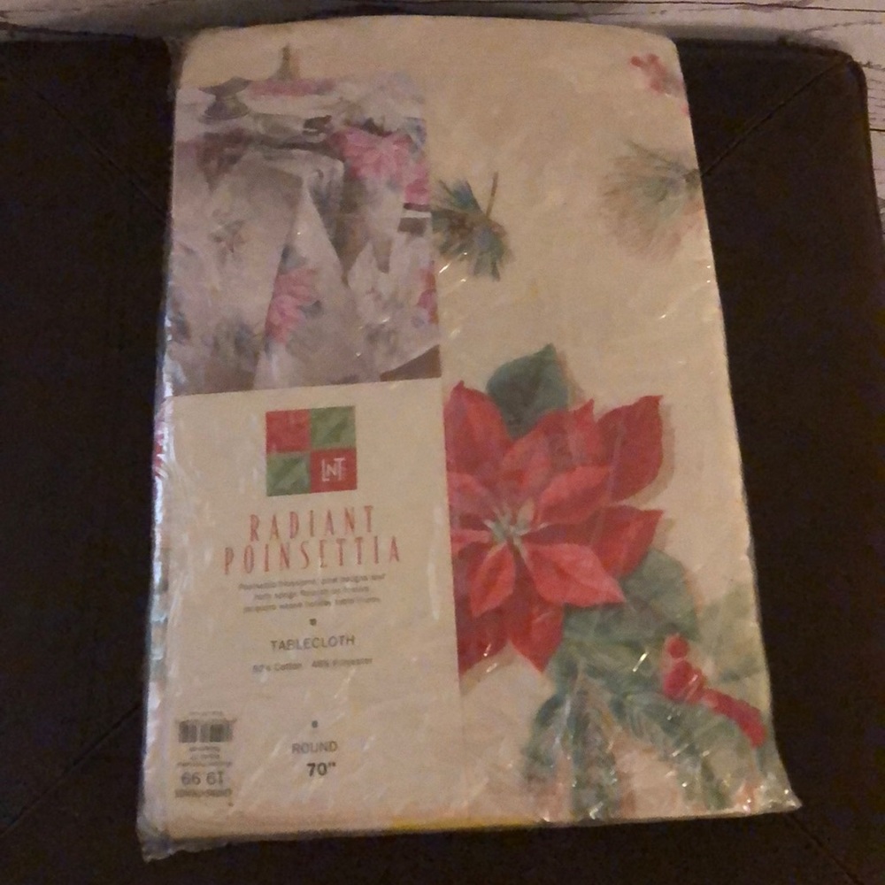 Linens n Things Tablecloth